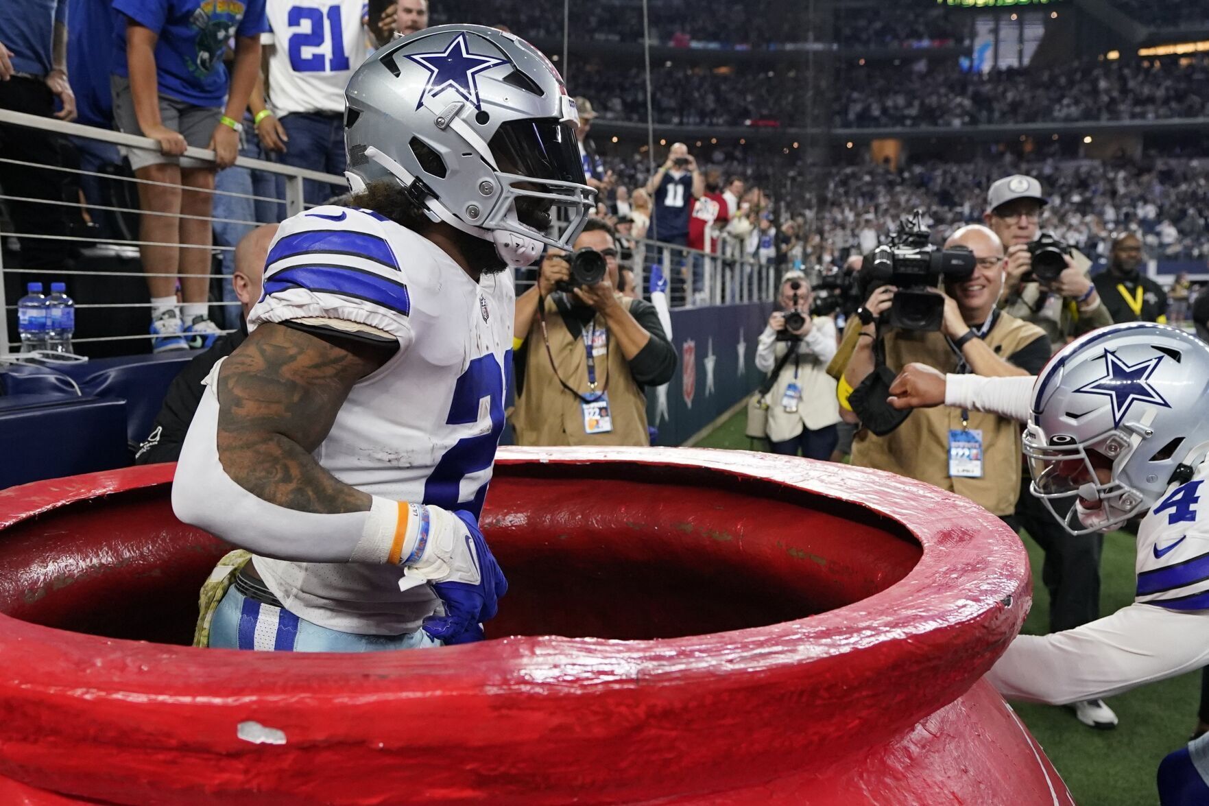 APTOPIX Colts Cowboys Football